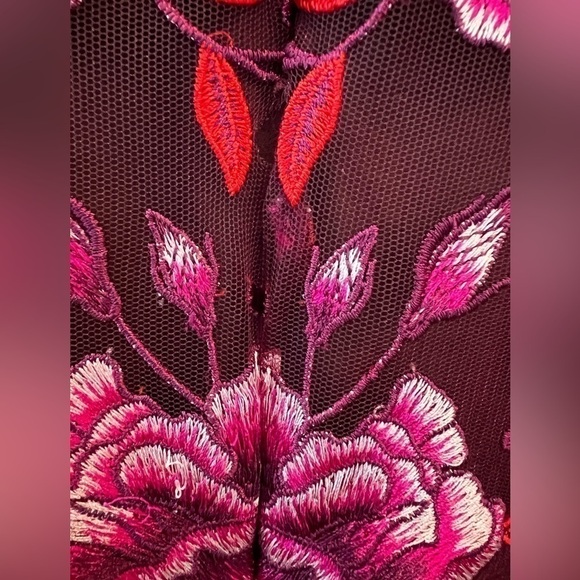 Marchesa Notte Wine Floral Lace Gown - Picture 13 of 16